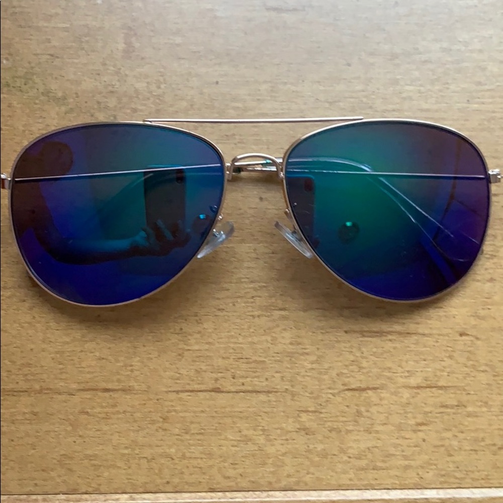 Aviator sunglasses